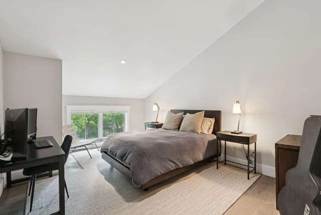 $2,950,000 | 440 Blackstrap Road, Falmouth, ME 04105