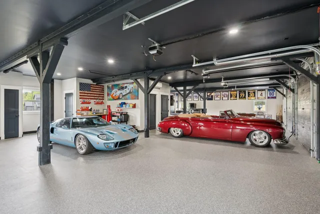 $2,950,000 | 440 Blackstrap Road, Falmouth, ME 04105