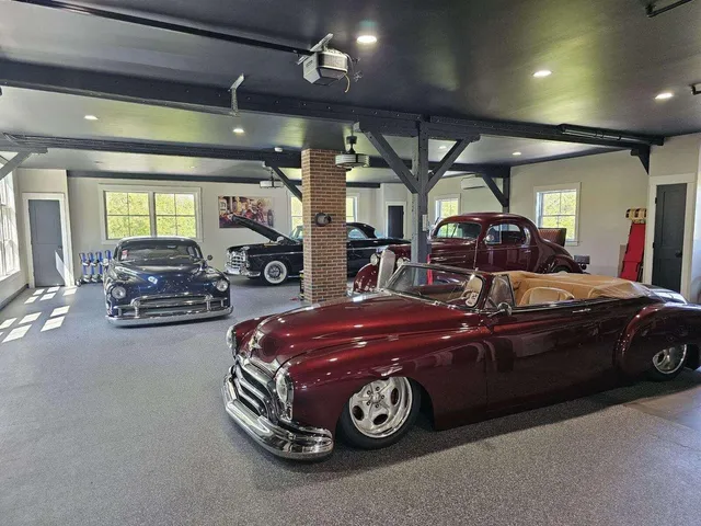 $2,950,000 | 440 Blackstrap Road, Falmouth, ME 04105