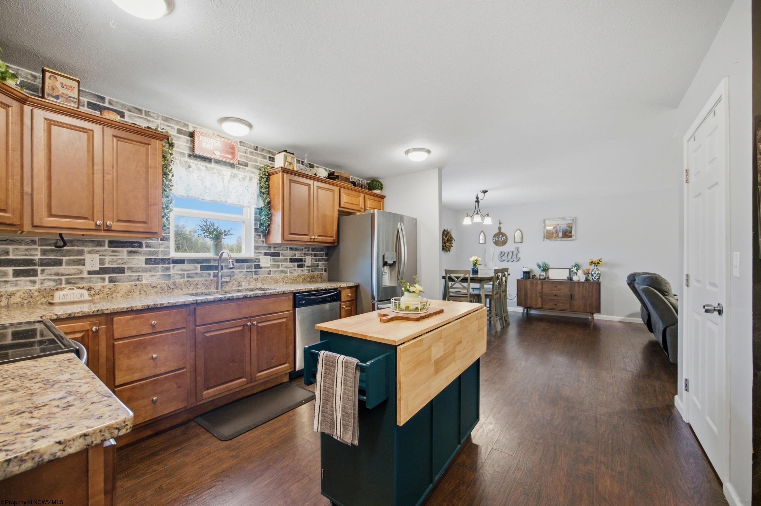 4626 Fairmont Road Rivesville, WV 26588 - Photo 10 of 36 Gallery Image 10