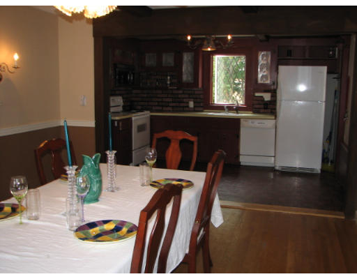 11 Hamilton Road Woburn, MA 01801 - Photo 5 of 15 Gallery Image 5