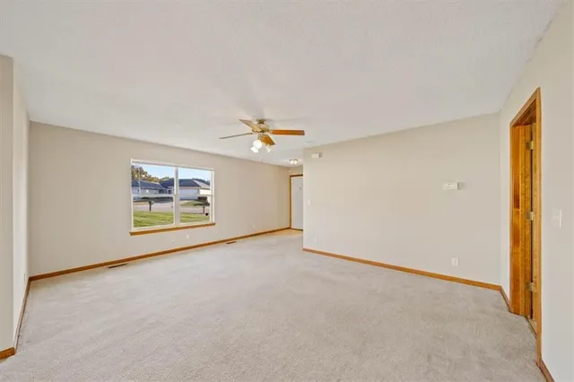 $195,000 | 11802 East 47th Terrace, Kansas City, MO 64133