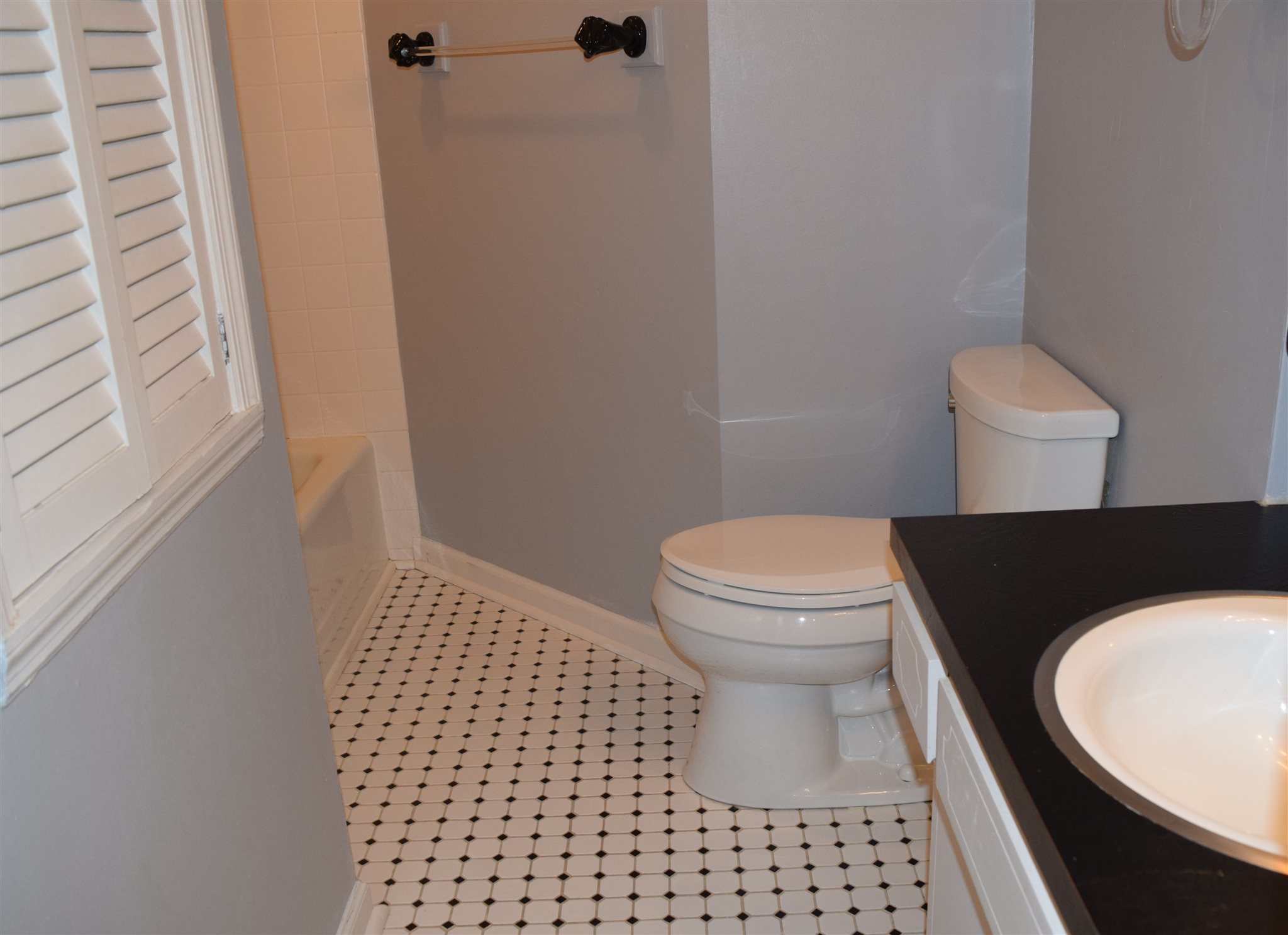 152 North Park Ridge Road, Unit 114C Bloomington, IN 47408 - Photo 12 of 25 Gallery Image 12