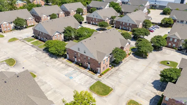 $1,800 | 4441 Burbank Drive, Unit 604, Baton Rouge, LA 70820