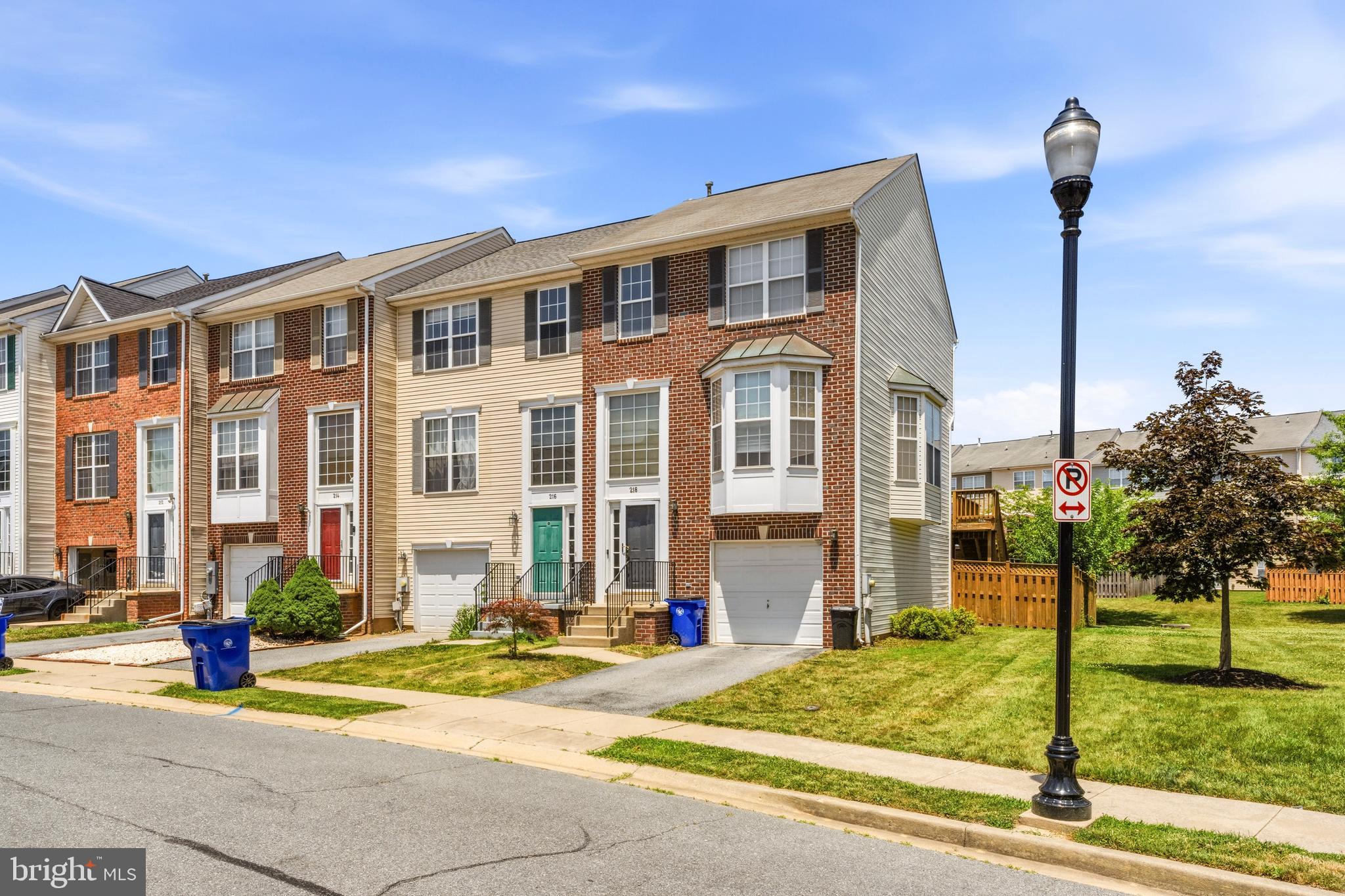 218 Harpers Way Frederick, MD 21702 - Photo 2 of 49
