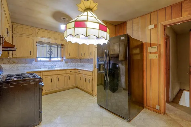 $179,500 | 7806 Campbell Street, Kansas City, MO 64131