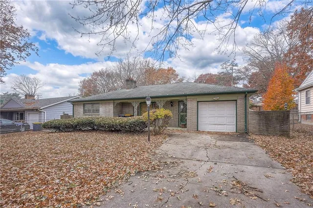 $179,500 | 7806 Campbell Street, Kansas City, MO 64131