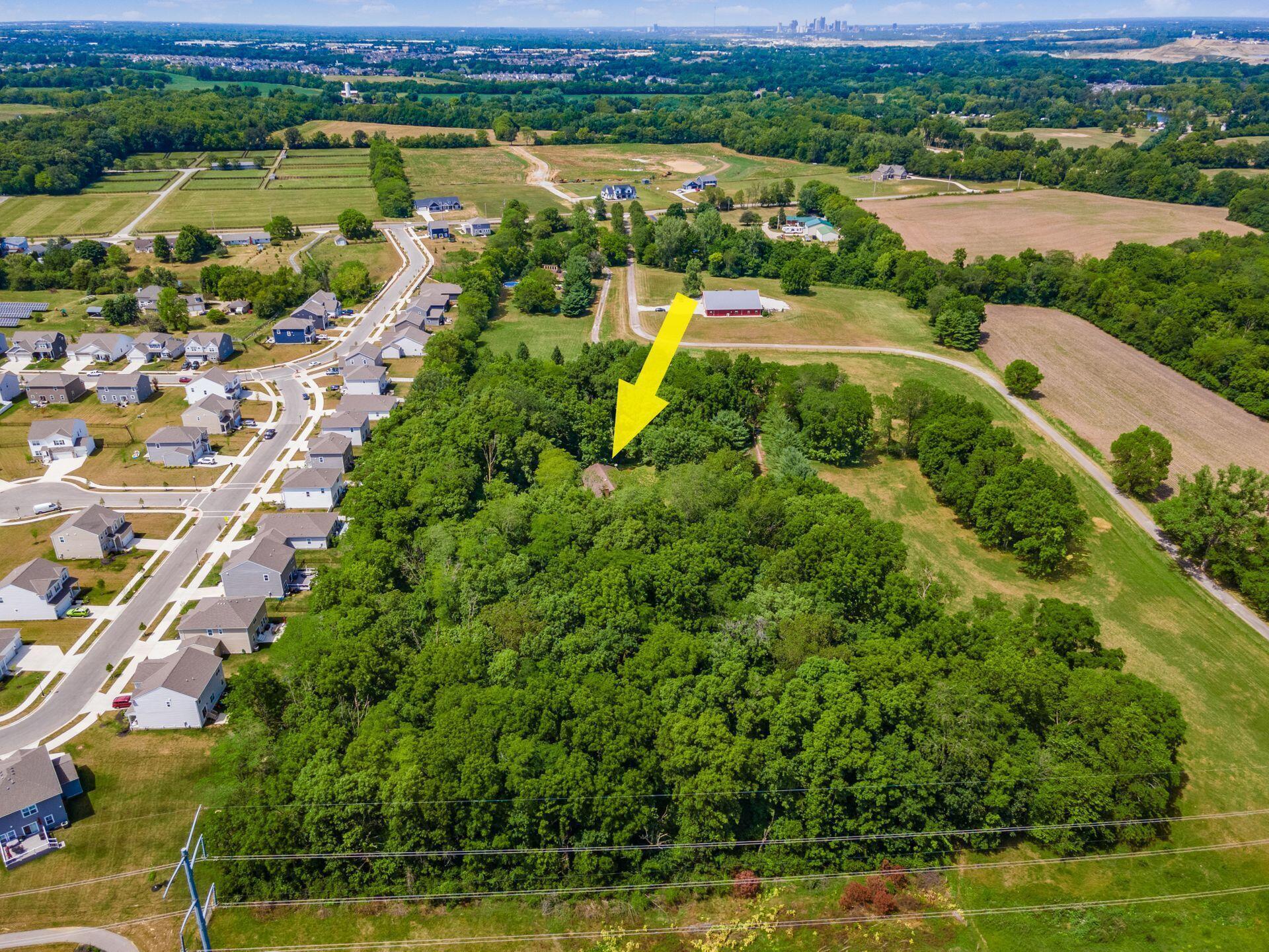 1379 Borror Road Grove City, OH 43123 - Photo 2 of 31 007_d Grove City OH 43123 USA