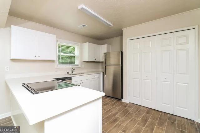 $2,410 | 517 Benson Hurst Drive Southwest, Mableton, GA 30126