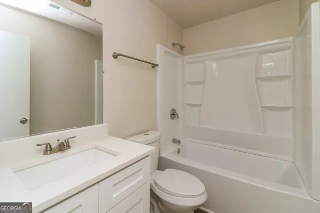 $2,410 | 517 Benson Hurst Drive Southwest, Mableton, GA 30126