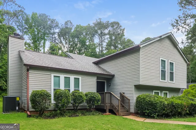 $2,410 | 517 Benson Hurst Drive Southwest, Mableton, GA 30126