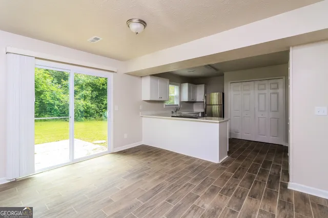 $2,410 | 517 Benson Hurst Drive Southwest, Mableton, GA 30126