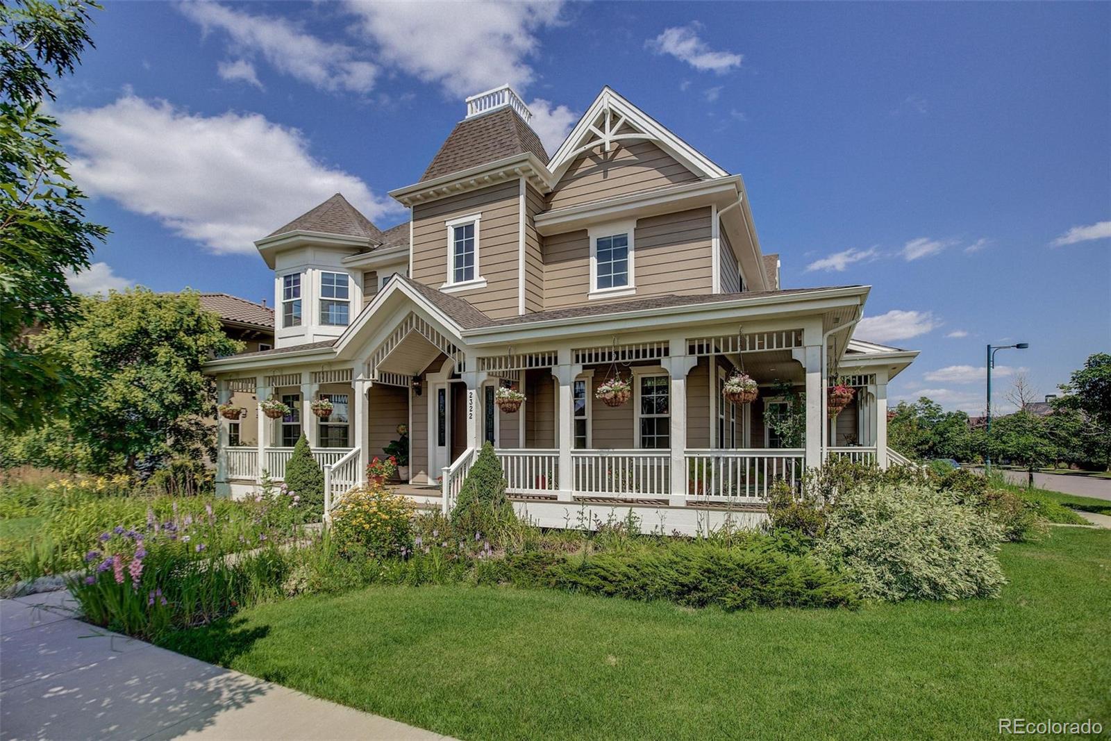 2322 Spruce Way Denver, CO 80238 - Photo 2 of 35