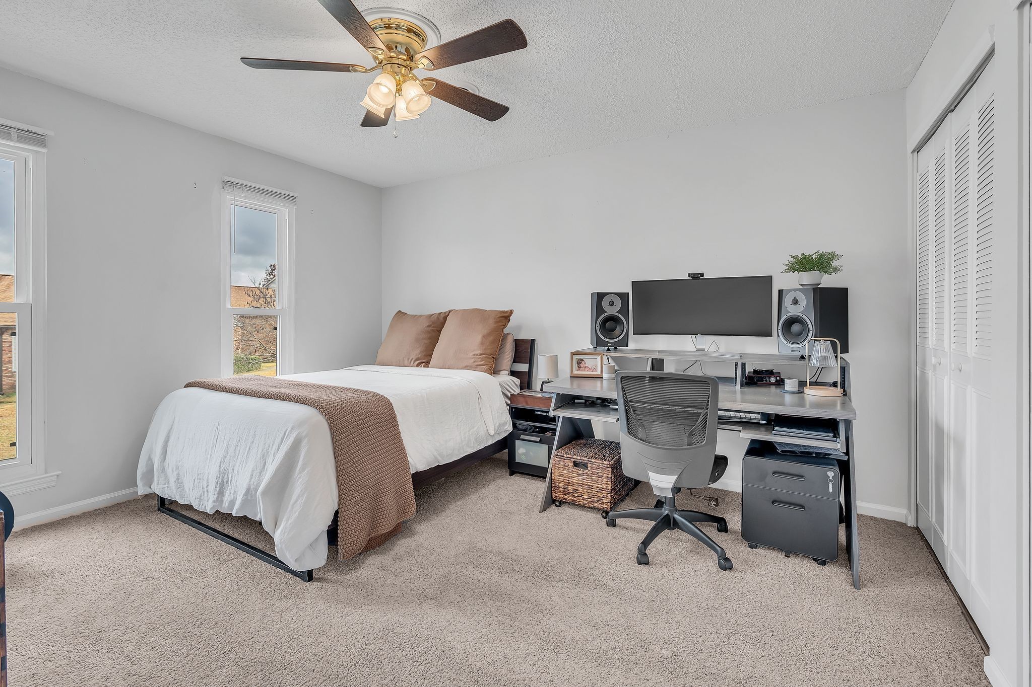 318 Huntington Ridge Drive Nashville, TN 37211 - Photo 24 of 29 a bedroom with a bed and a chair in it