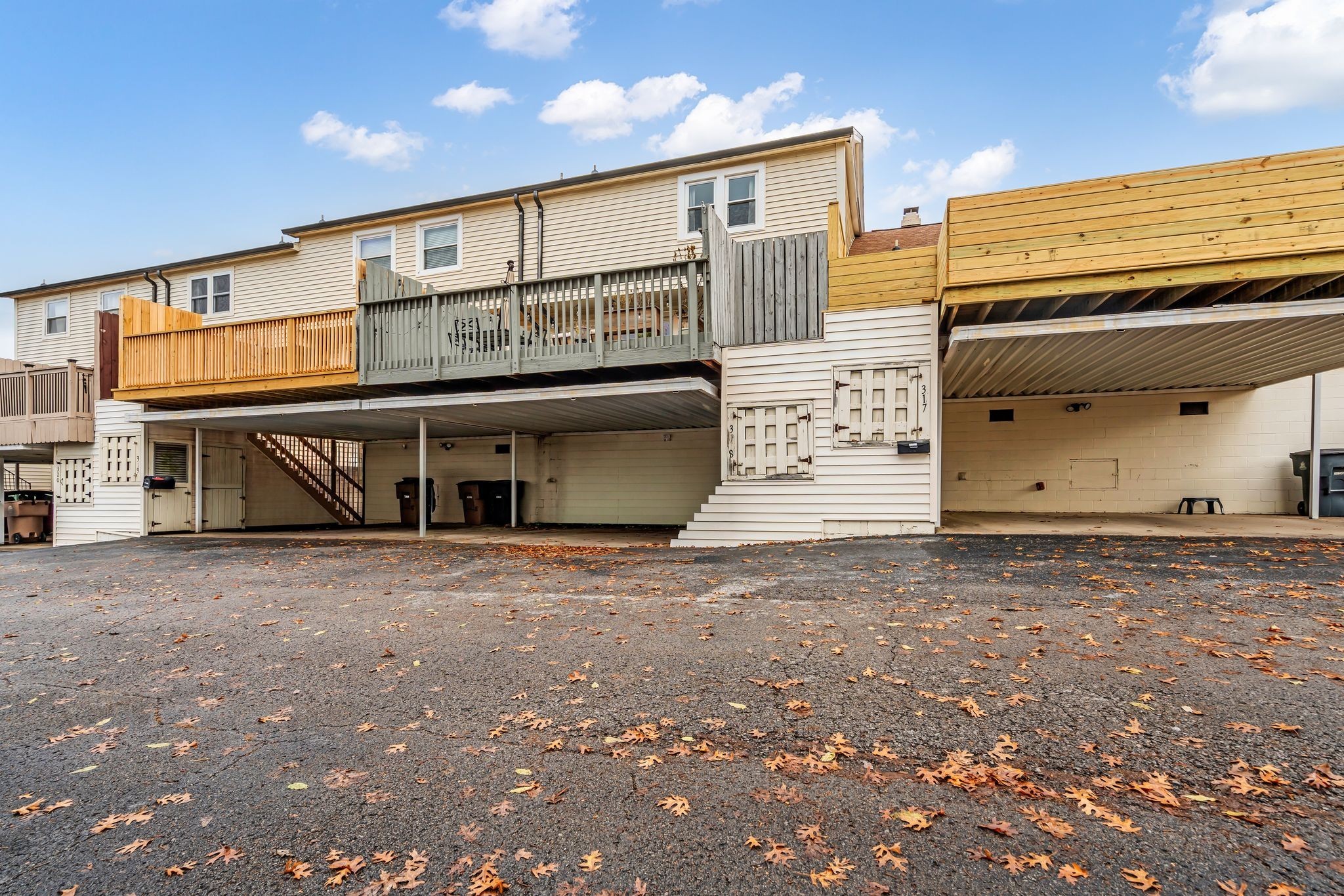 318 Huntington Ridge Drive Nashville, TN 37211 - Photo 28 of 29 a view of an entrance of the building