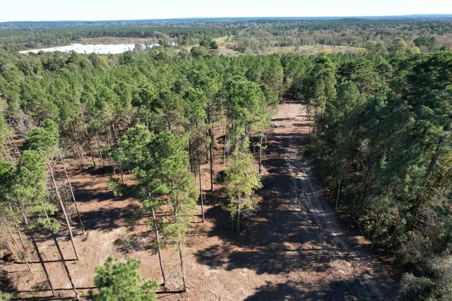 $182,500 | 84 Mount Enterprise Tx 75681, Garrison, TX 75946