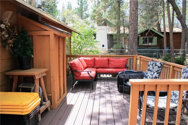 $309,000 | 328 Wabash Avenue, Sugarloaf, CA 92386