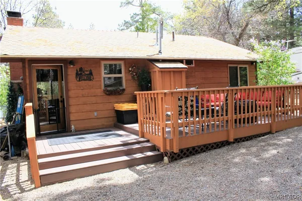 $309,000 | 328 Wabash Avenue, Sugarloaf, CA 92386