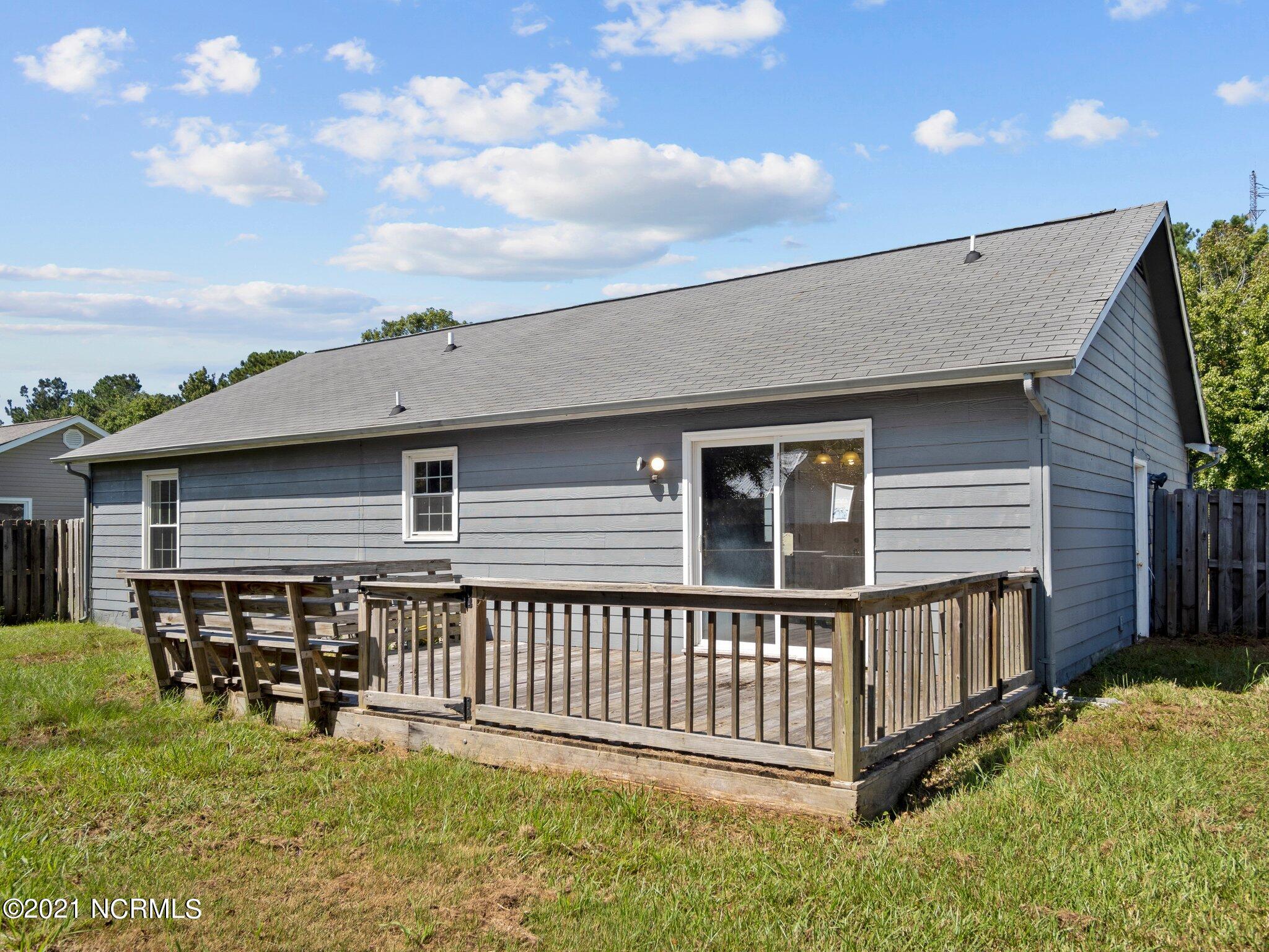 318 Quail Ridge Road Jacksonville, NC 28546 - Photo 34 of 45 6-web-or-mls-06
