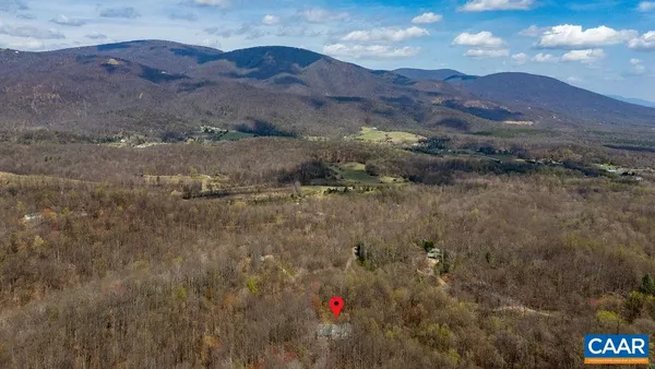$675,000 | 472 Horseshoe Mountain Road, Roseland, VA 22967