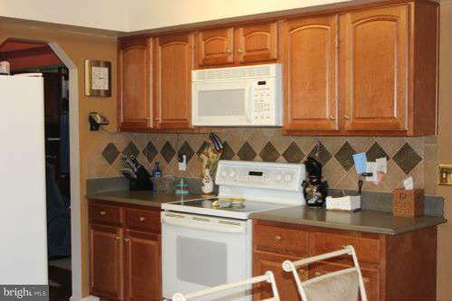 4521 Flintstone Road Alexandria, VA 22306 - Photo 7 of 20 Kitchen