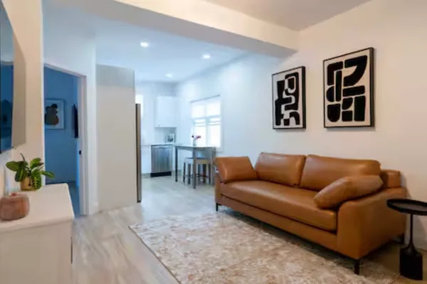 $2,300 | 8 Enon Street, Unit 103, Beverly, MA 01915