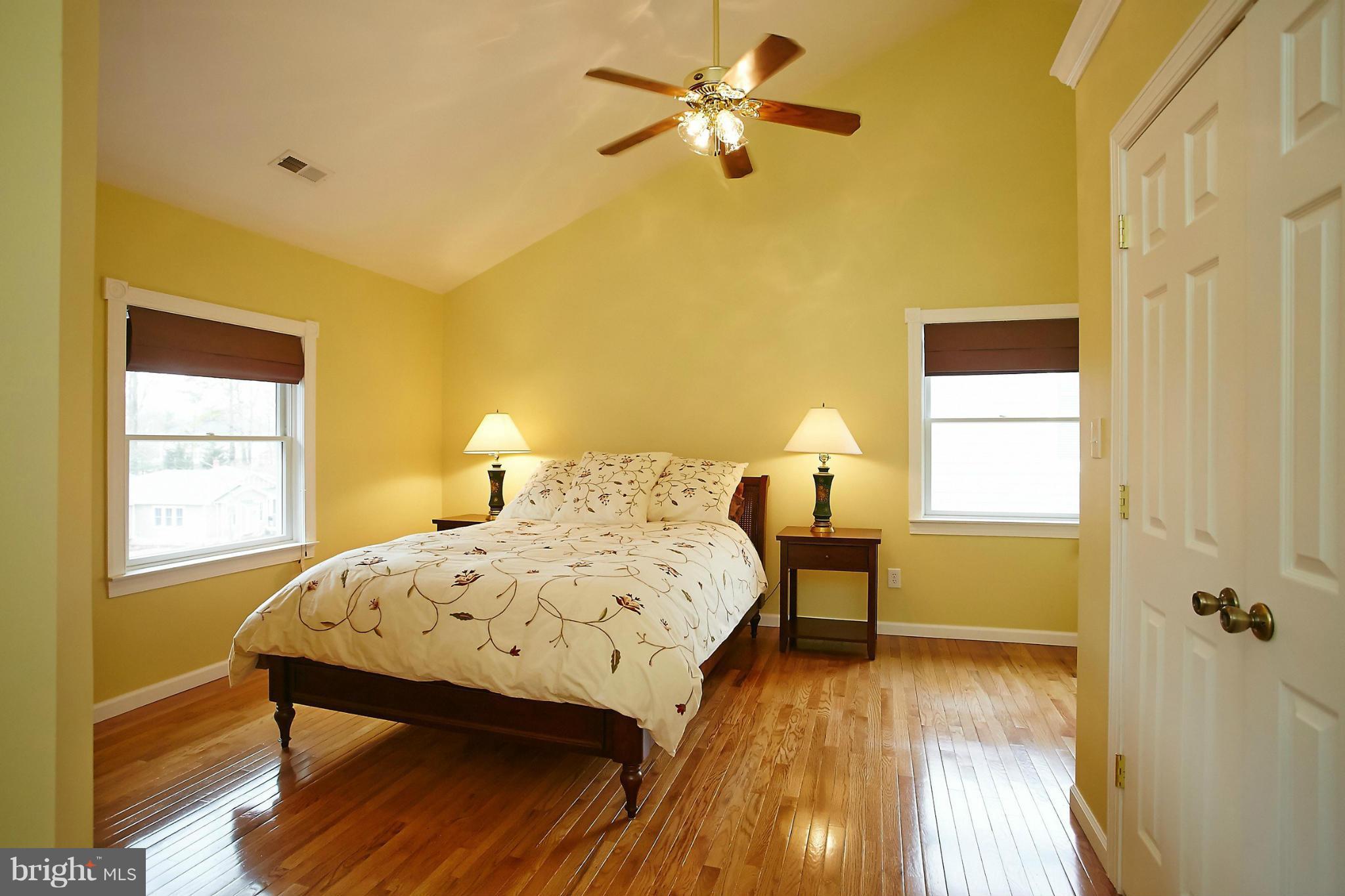 911 Ware Street Southwest Vienna, VA 22180 - Photo 11 of 26 UPPER-LEVEL MASTER BEDROOM #2