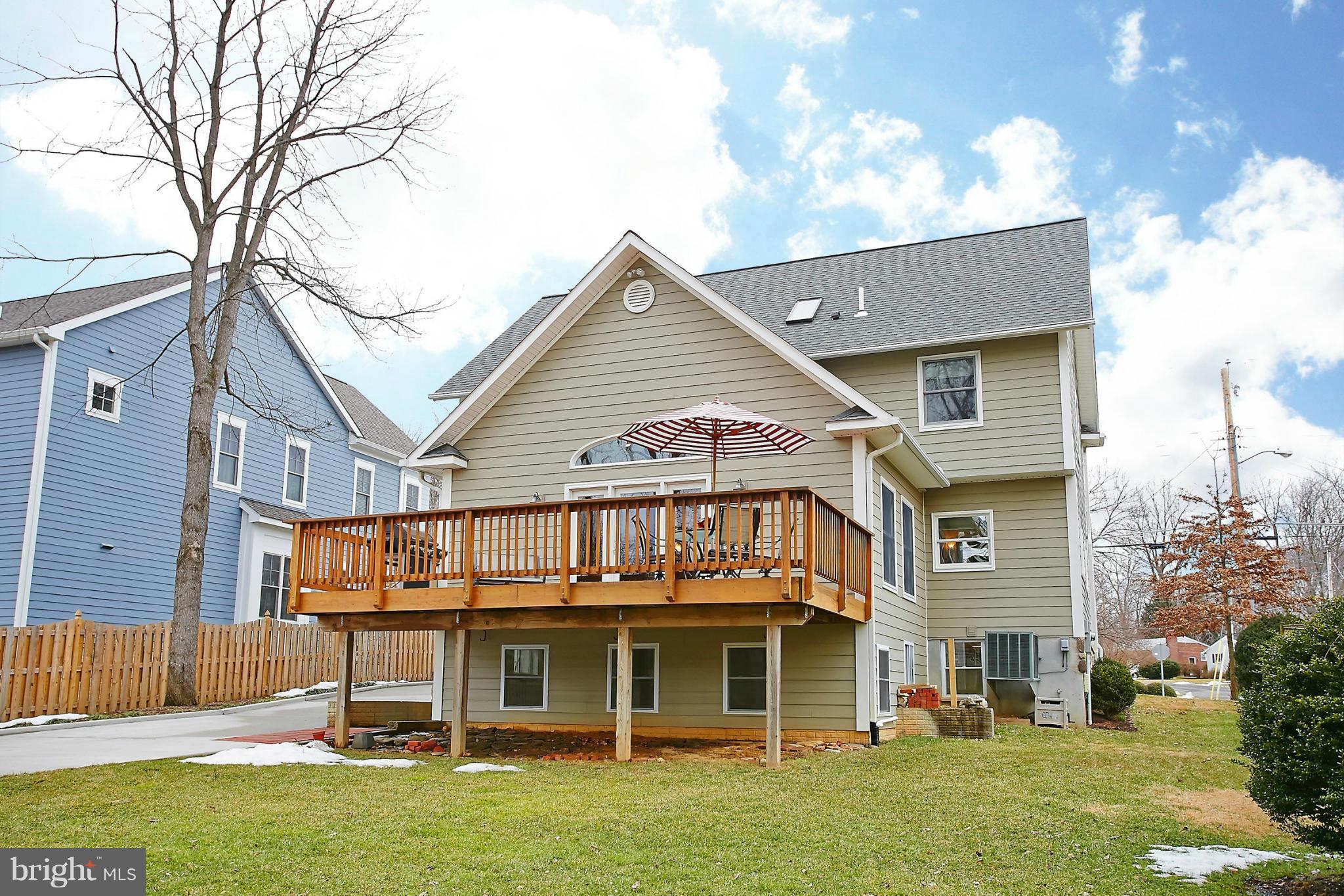 911 Ware Street Southwest Vienna, VA 22180 - Photo 23 of 26 REAR ELEVATION