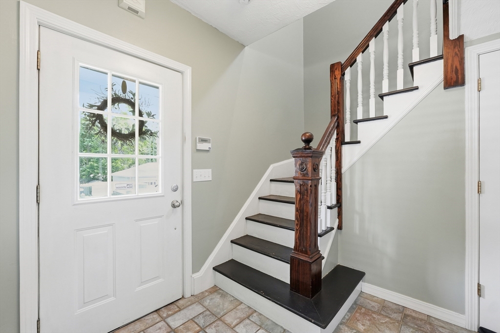 6 Anderson Avenue Worcester, MA 01604 - Photo 23 of 39