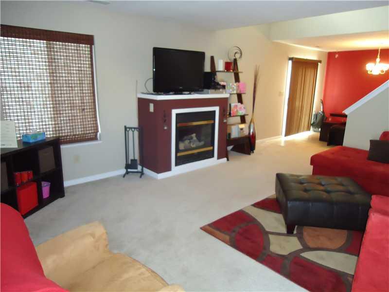 4640 Falcon Run Way Indianapolis, IN 46254 - Photo 3 of 13