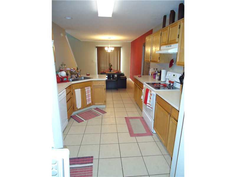4640 Falcon Run Way Indianapolis, IN 46254 - Photo 5 of 13