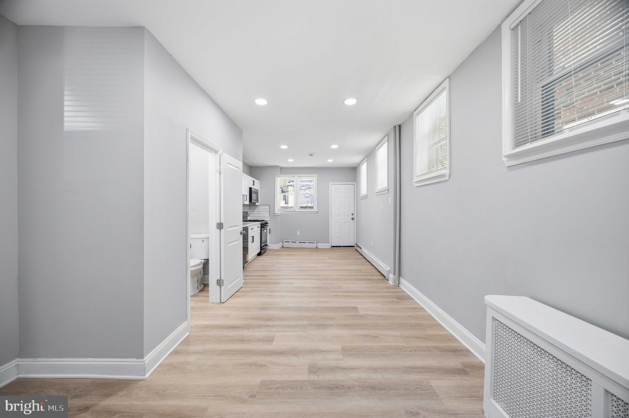 2139 South 15th Street Philadelphia, PA 19145 - Photo 10 of 33 Dining & Kitchen Areas