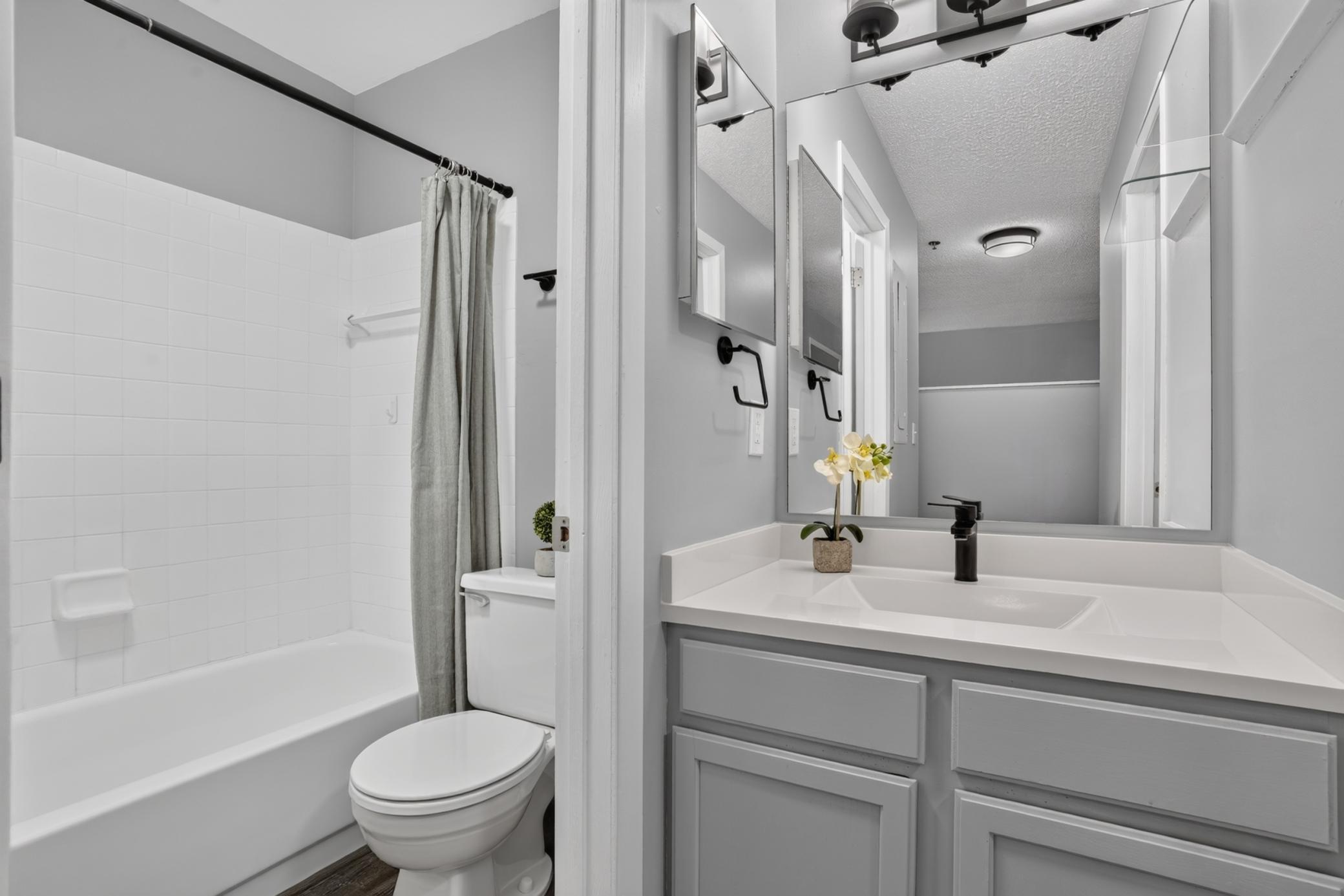 2170 Ridge Drive, Unit 14 St. Louis Park, MN 55416 - Photo 13 of 22 Gallery Image 13