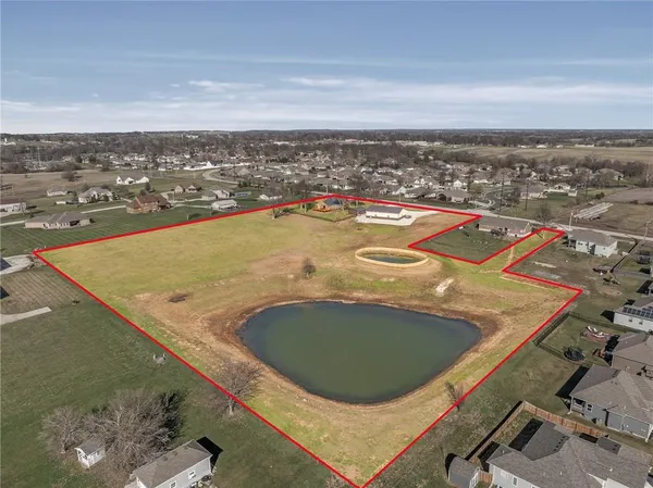 $695,000 | 981 South 9th Street, Odessa, MO 64076