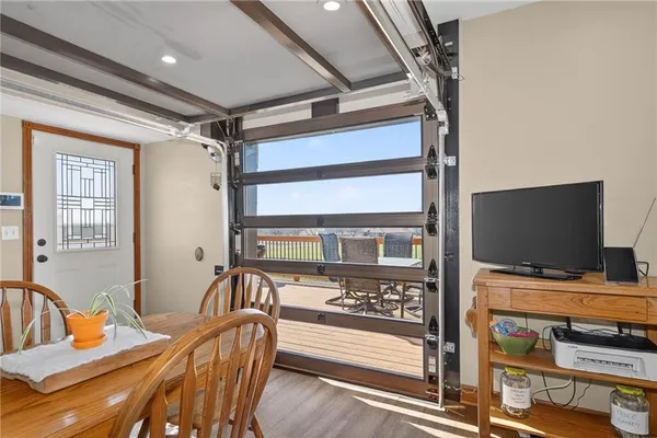 $695,000 | 981 South 9th Street, Odessa, MO 64076