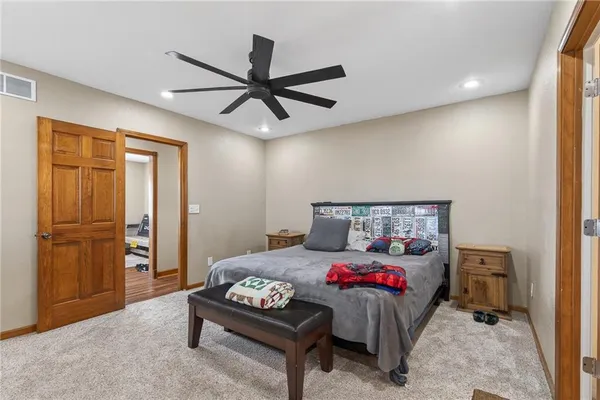 $695,000 | 981 South 9th Street, Odessa, MO 64076