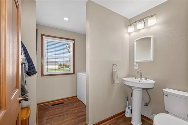 $695,000 | 981 South 9th Street, Odessa, MO 64076