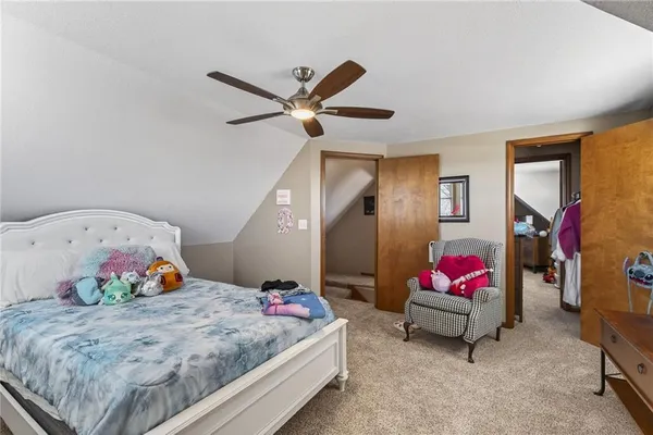 $695,000 | 981 South 9th Street, Odessa, MO 64076