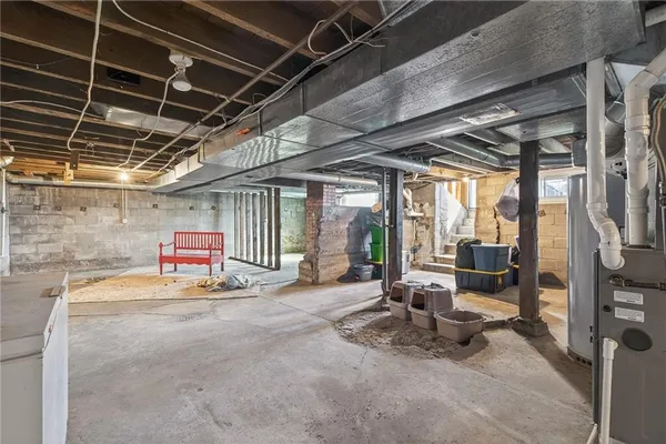 $695,000 | 981 South 9th Street, Odessa, MO 64076