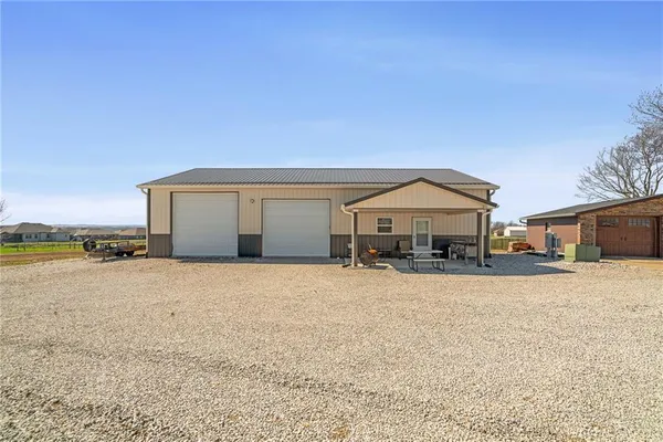 $695,000 | 981 South 9th Street, Odessa, MO 64076