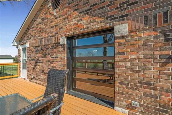 $695,000 | 981 South 9th Street, Odessa, MO 64076