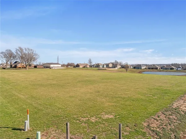 $695,000 | 981 South 9th Street, Odessa, MO 64076