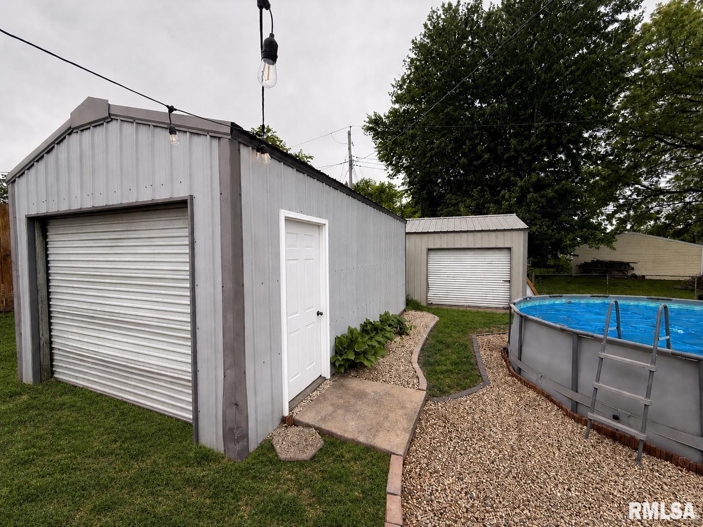 208 South Meadowview Lane Washington, IL 61571 - Photo 15 of 17
