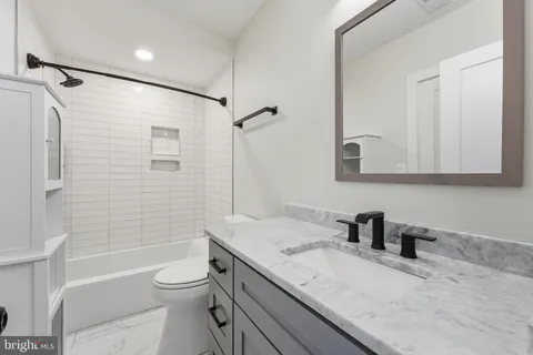 $425,000 | 4001 7th Street Northeast, Unit 4, Washington, DC 20017