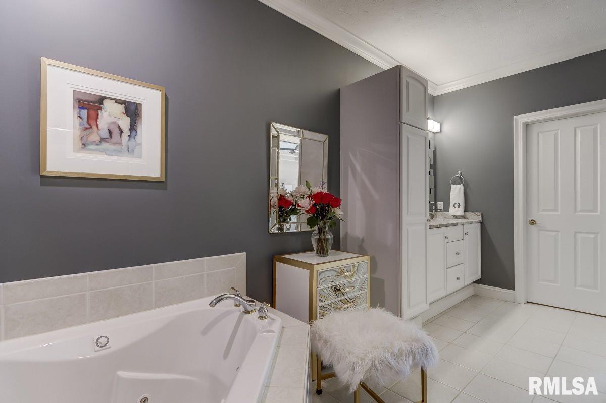 4913 Eagle Crest Court Springfield, IL 62711 - Photo 18 of 36 Gallery Image 18