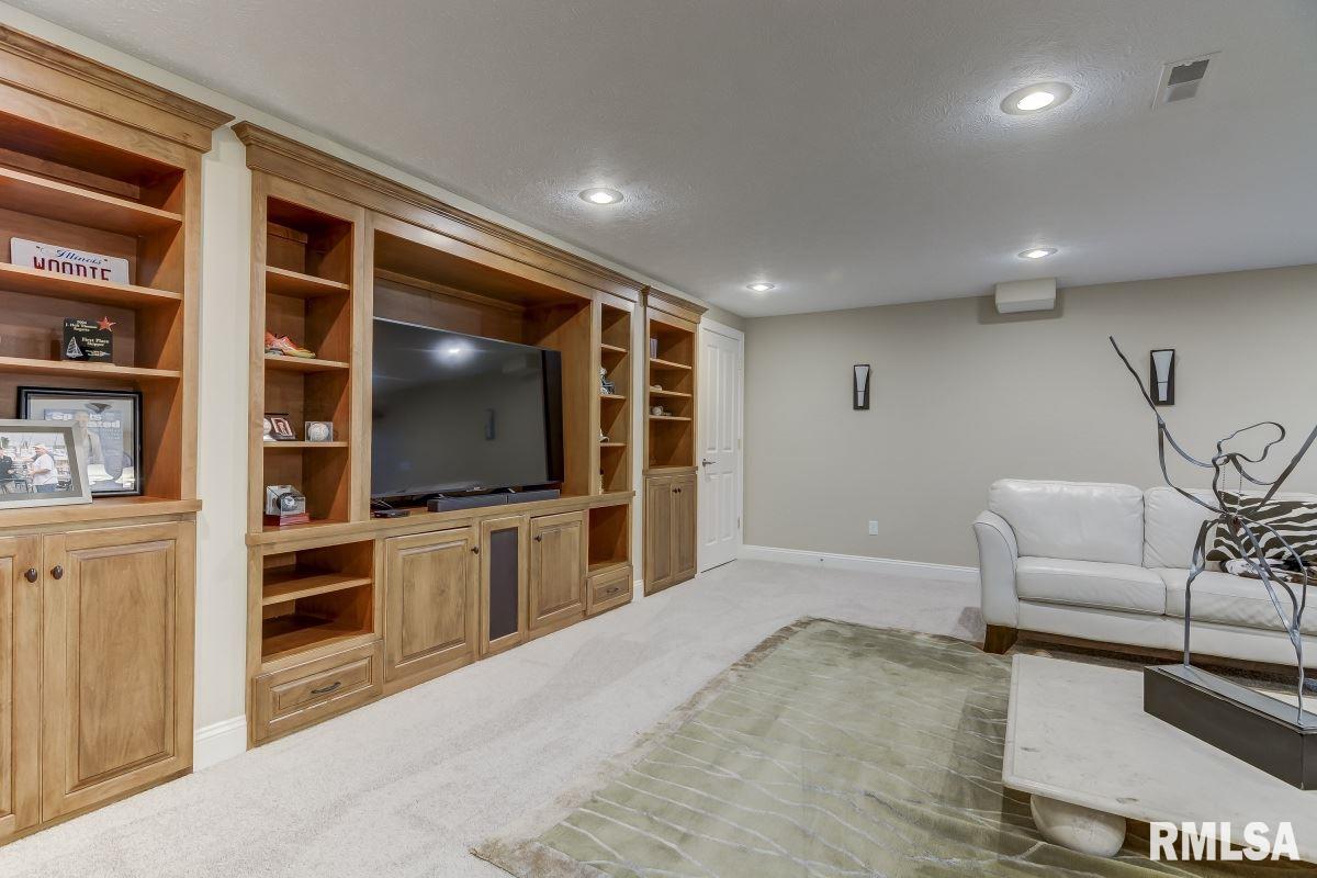 4913 Eagle Crest Court Springfield, IL 62711 - Photo 29 of 36 Gallery Image 29