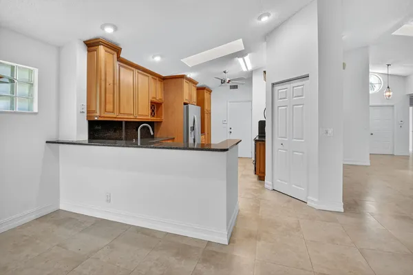 $429,000 | 9914 Harbour Lake Circle, Boynton Beach, FL 33437