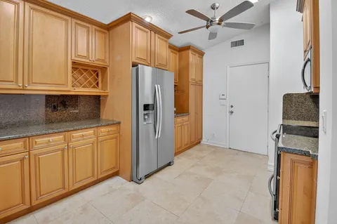 $429,000 | 9914 Harbour Lake Circle, Boynton Beach, FL 33437