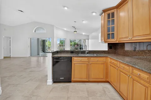 $429,000 | 9914 Harbour Lake Circle, Boynton Beach, FL 33437