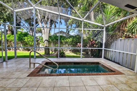 $429,000 | 9914 Harbour Lake Circle, Boynton Beach, FL 33437